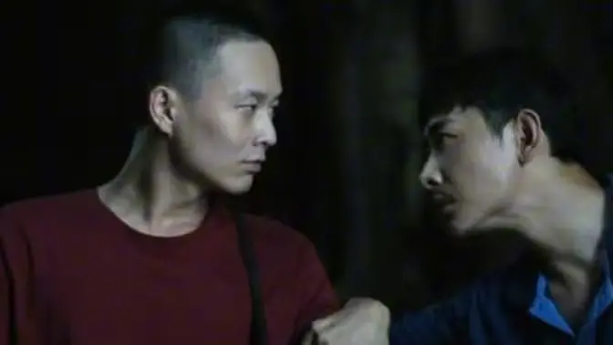 《爱在灰烬中重生》：战后爱情的史诗挽歌，在废墟中寻找希望与救赎